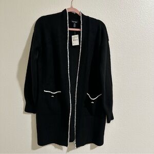 Ellen Tracy Black Cardigan Sweater with Elegant Design